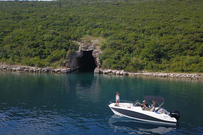 3h-Private Bout: Kotor bay and Blue Cave attraction (Free Drinks) - The private format and the skipper make the difference