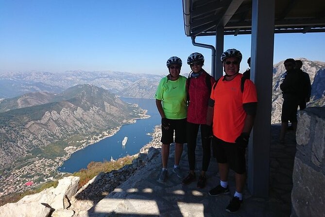 Bike tour - Panoramic downhill from Njeguši and Kotor serpentines - Coffee and a pause at Horizont Bar
