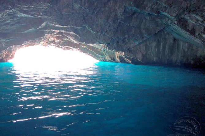 Blue Cave & Lady of the Rocks 3 hrs private tour (up to 5 pax) - Who should book this speedboat tour