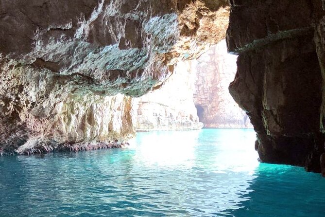Blue Cave & Lady of the Rocks 3 hrs private tour (up to 8 pax) - A fast, varied look at Boka Bay