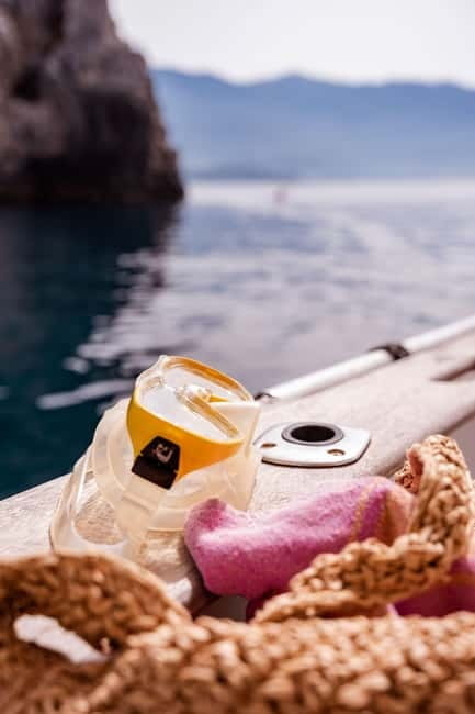 Budva Bay: Boat Tour with Snorkeling and Sightseeing - Drinks, music, and the small-boat feel