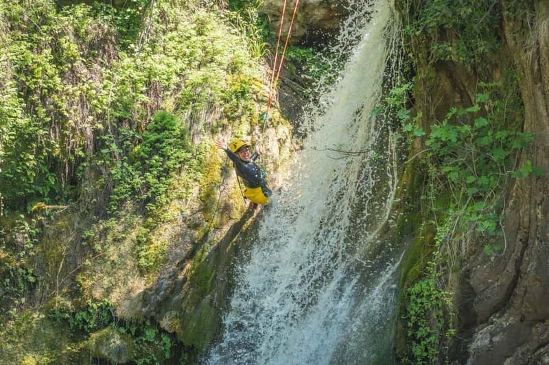 Budva Canyoning: Drenostica Canyon Adventure - Walking into the canyon
