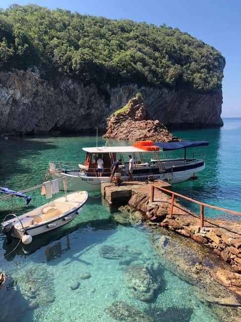Budva: Hidden paradise tour with snorkeling and lunch - Settling into a beach day