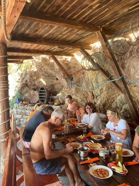 Budva: Hidden paradise tour with snorkeling and lunch - The afternoon return to Budva