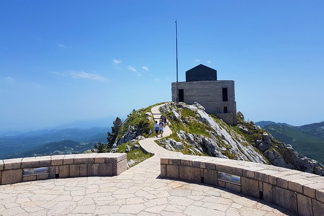 Cable car + Electric MTB from Njegos Mausoleum to Kotor bay - Horizon Bar and the double-bay view