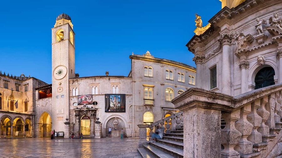 From Budva: Dubrovnik Guided Tour with Free Time - Entering Dubrovnik’s old town with a local guide
