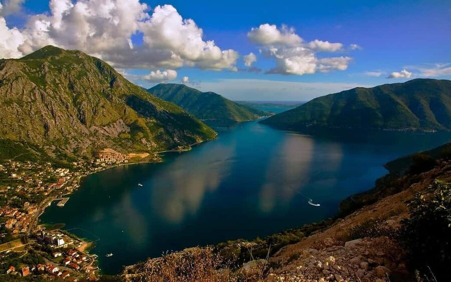 From Cavtat Full Day Tour Montenegro Perast and Kotor - Perast, one street and many old buildings