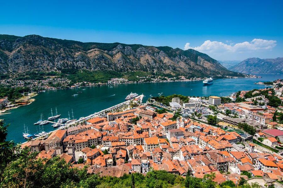 From Dubrovnik: Full-Day Group Tour of Montenegro Coast - Crossing from Dubrovnik into Montenegro