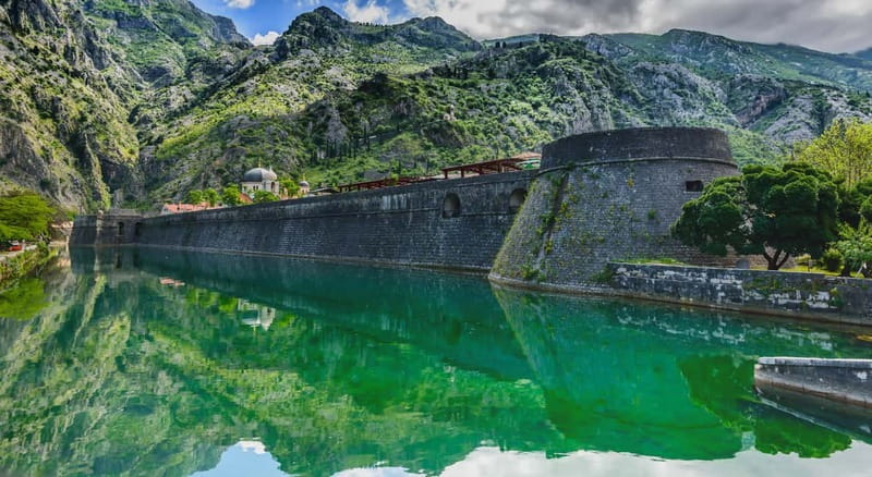 From Dubrovnik: Montenegro Coast Full-Day Trip - Perast, a small town with a big setting