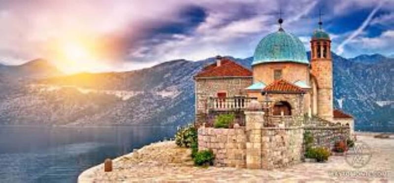 From Dubrovnik: Montenegro Day Trip with Boat Cruise - Perast, a small town with a big setting