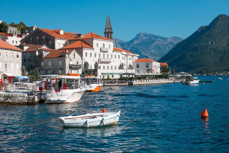 From Dubrovnik: Montenegro Day Trip with Cruise in Kotor Bay - How the guides and transport shape the day