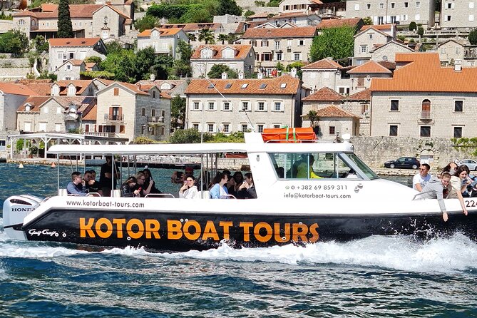 Group Blue Cave tour with a beach stop - 4h duration - Submarine Pens and the Old Yugoslavian Coast