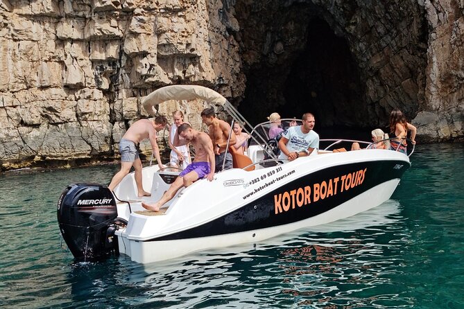 Group Perast & Lady of the Rock tour- 1h30min duration - What the $38.40 price means