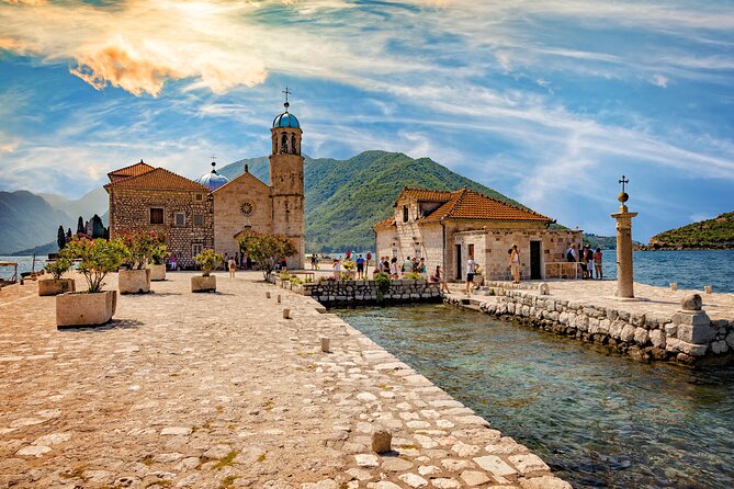 Kotor Fast-Track: Perast Old Town & Our Lady of the Rocks - Perast: a short walk through a Baroque waterfront town
