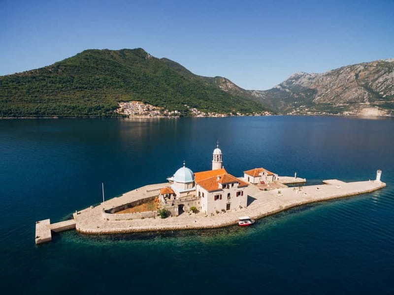 Kotor: Fast-Track Venetian Perast & Our Lady Of The Rocks - Perast’s Venetian waterfront in half an hour