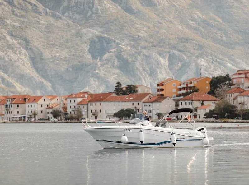 Kotor: Our Lady of the Rock and Perast Speedboat Tour - A fast introduction to Boka Bay from Kotor