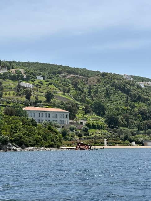 Kotor: Private Blue Cave & Bay of Kotor Boat Tour w/ Drink - Speeding toward Perast