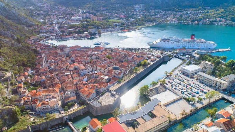 Kotor: Private Walking Tour with Wine and Food Tasting - Why the private format matters at $118