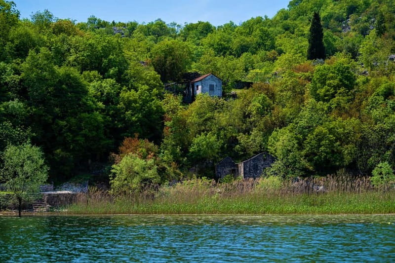 Lake Skadar National Park: Visit the Montenegrin Venice - How to prepare for six hours on the lake