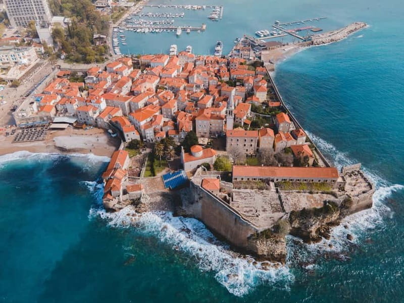 Montenegro from Albania: A Day Tour full of discoveries - Crossing into Montenegro