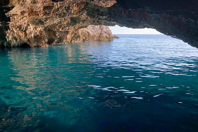 Our Lady of the Rocks and Blue Cave 3 hours tour- ticket tour - The open-water run to Mamula