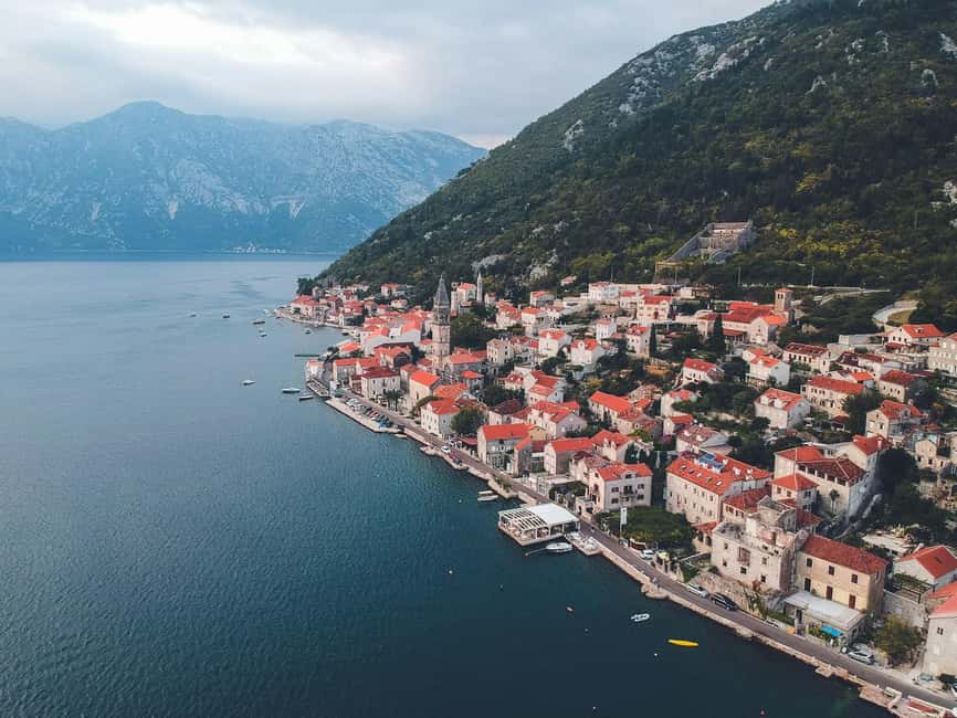 Perast: Guided Tour in a Fiat Topolino E-Car - The return route through Ljuta and Dobrota