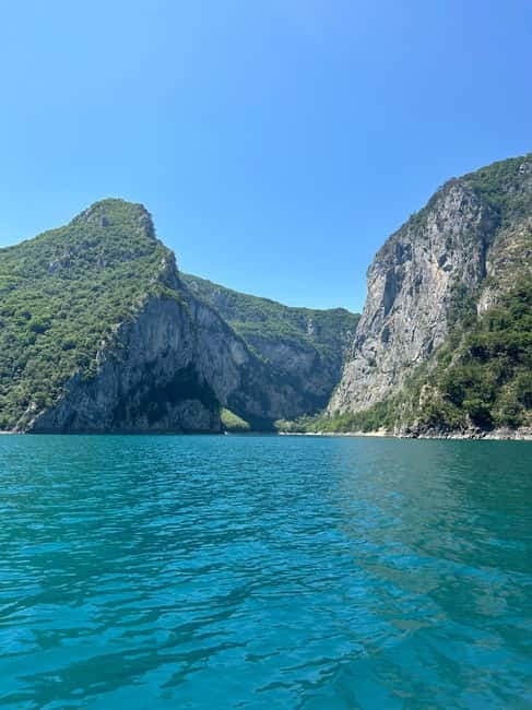 Piva Lake: Oteša Cave Cruise with Optional BBQ - Skipper service and the day-to-day experience