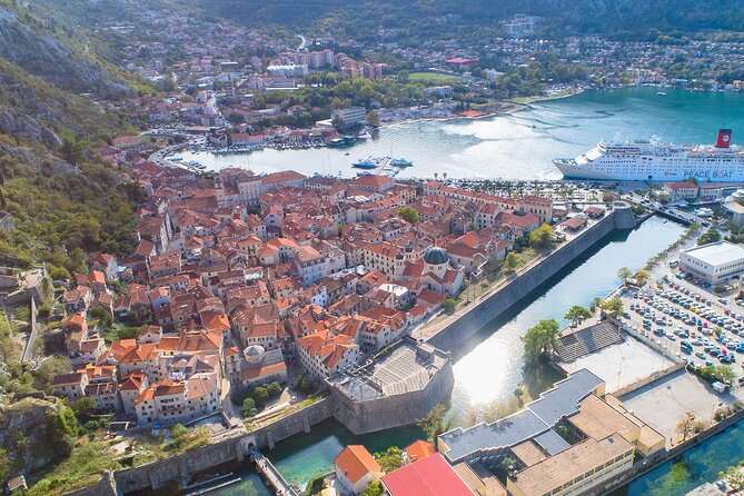 Private Kotor Walking Tour: Rick Steves' Recommended - Square of Arms and Kotor’s grand entrance