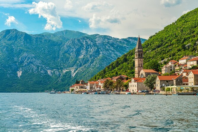 Private Speed Boat Tour to Blue Cave and Our Lady of the Rocks - 3h - Two hours around the Bay of Kotor