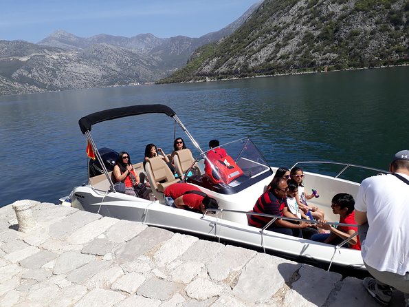 Private tour with speed boat - Perast and Lady of the rock - A private start from Kotor
