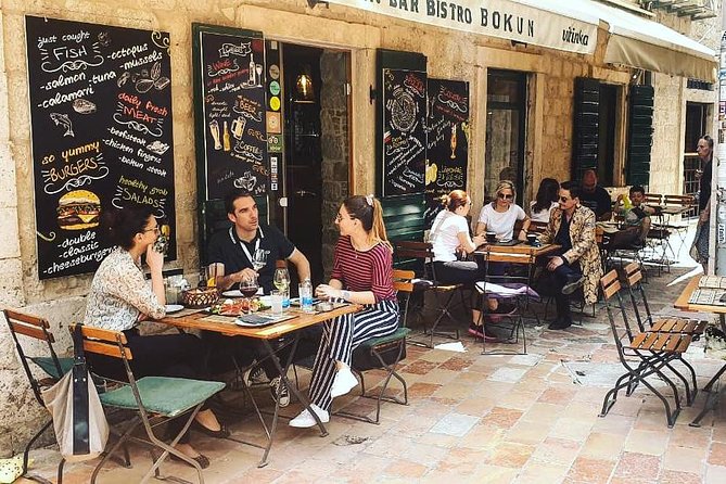 Private Walking tour with Wine and Food - Why the private format matters