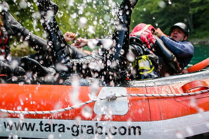 Rafting Adrenalin 7km - The halfway stop for swimming and photos