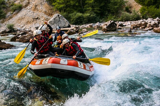 Rafting Adrenalin 7km - Changing, lunch, and local food beside the river