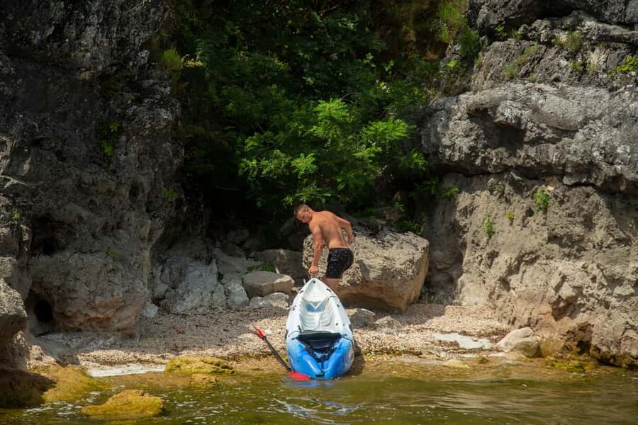 Skadar Lake: Individual Kayaking, hidden canals and swimming - Pelinovo and the pleasure of a lake swim