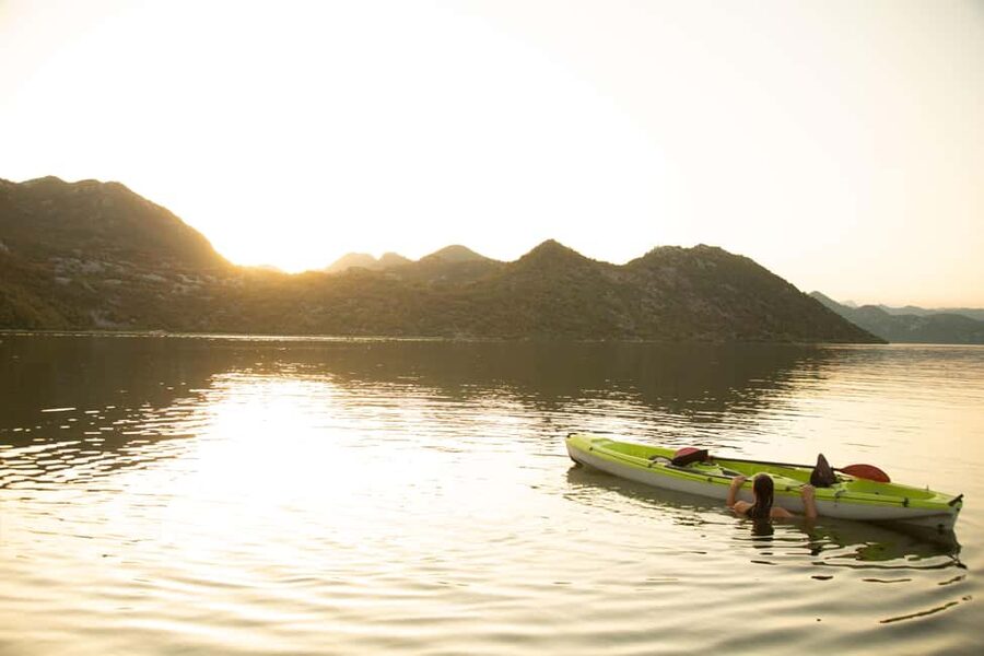 Skadar Lake: Individual Kayaking, hidden canals and swimming - Why kayaking works so well on Skadar Lake