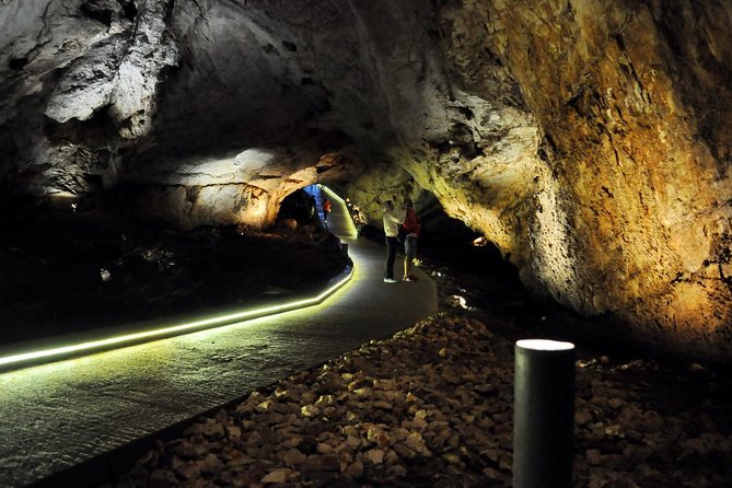 Special Montenegro: Lipa cave – Njegoš's Mausoleum - Njeguši village – Cetinje - Njeguši, smoked flavors, and an 1881 tavern
