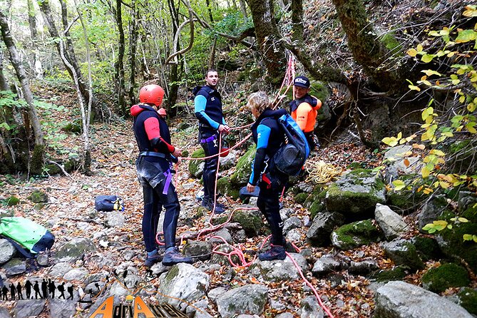 Sveti Stefan canyon - The first 20-meter rappel