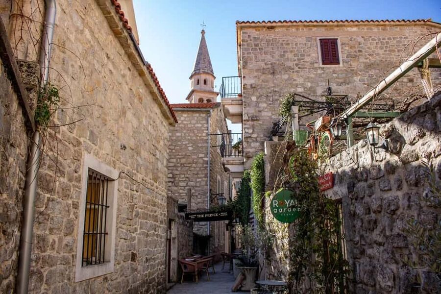 Tirana/Durres/Shkoder: Montenegro Day Tour Budva & S. Stefan - Budva free time: lunch, shopping, or one more walk